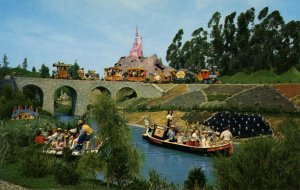 CA - Disneyland. Cinderella's Castle