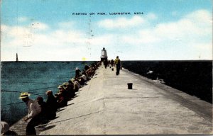 Fishing On the Pier at Ludington MI c1959 Vintage Postcard T46