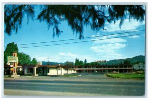 c1950 Cavalier Lodge Roseburg's New Motel Restaurant Roseburg Oregon OR Postcard