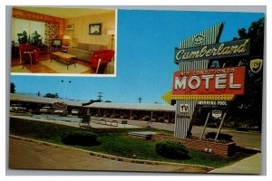 Roadside Cumberland Motel & Swimmiing Pool - Clarksville, Tennessee Postcard