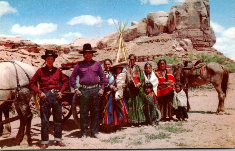 Arizona Navjo Family On The Reservation