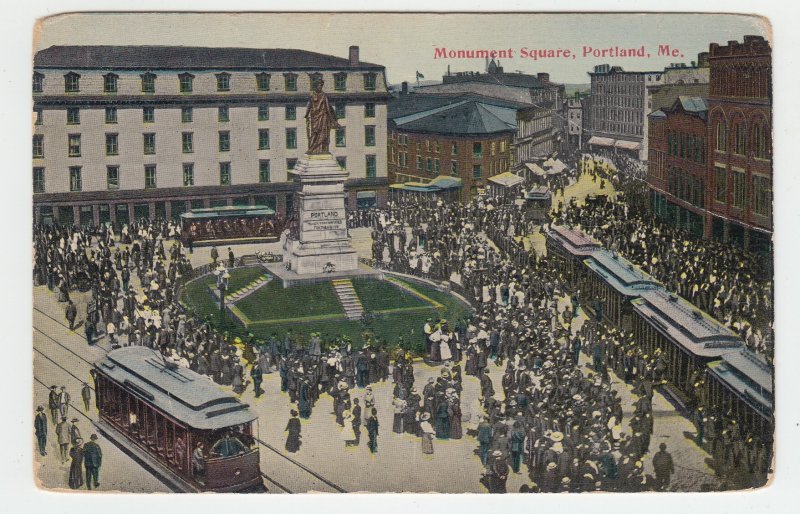 P2029 old postcard  trollies many people etc monument sq portland maine unused