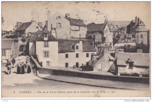 VANNES , France , PU-1910 : Vue de la Porte-Poterne prise de la Garenne vers ...