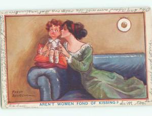 Pre-Linen signed FOND OF KISSING - PRETTY WOMAN KISSES BOY k6435