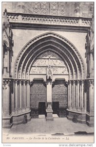 VANNES, Morbihan, France, 1900-1910's; Le Porche De La Cathedrale