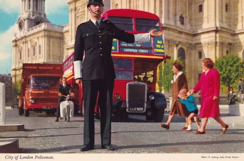 Policeman Uniform History Directing Traffic Liverpool Street Bus 1970s Postcard