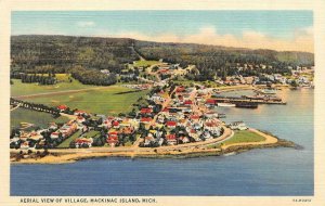 MACKINAC ISLAND, MI Michigan  VILLAGE BIRD'S EYE VIEW  Homes  c1940's Postcard
