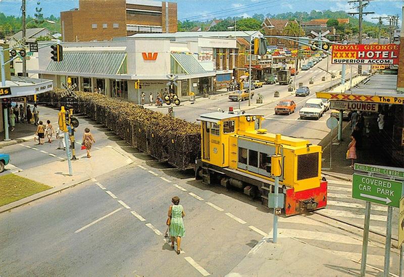 BR101999 train nambour queensland   australia railway