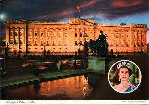 Postcard UK London - Buckingham Palace at night with Queen Elizabeth II inset