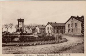 France - WW1 Soissons bataillon et Monument aux Morts 01.37