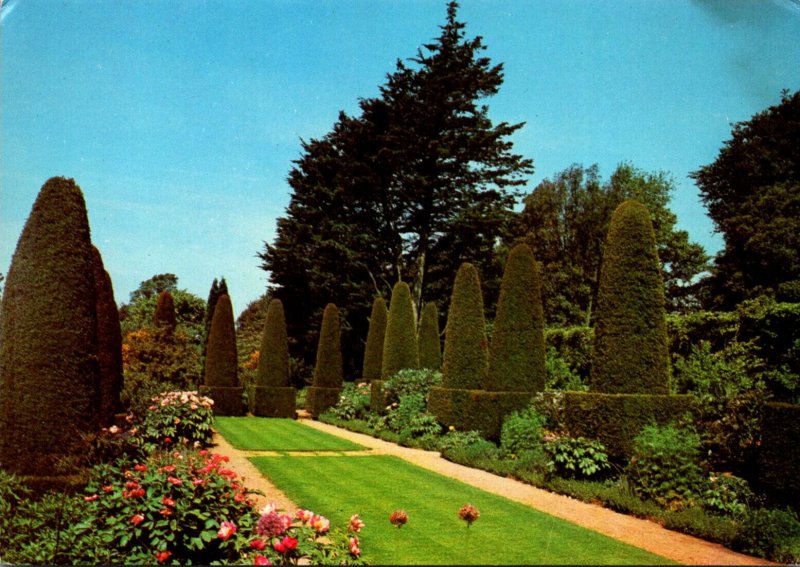 England Gloucestershire Hidcote Manor Gardens The Pillar Garden