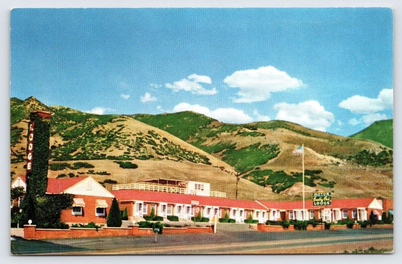 Postcard Country Club Motor Lodge, Finn's Restaurant, Salt Lake City, Utah  P2