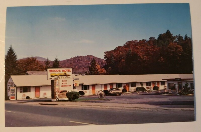 Vintage Postcard Wood's Motel Franklin North Carolina US 23-441 NC 28   689