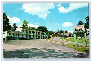 Vintage Bennington Motel Vermont Postcard P132E
