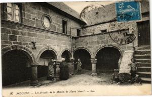 CPA ROSCOFF - Les Arcades de la Maison de Marie Stuart (206719)