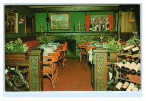 ROCKVILLE CENTRE, NY New York ~ Roadside ARBOR INN 1968 Nassau County Postcard