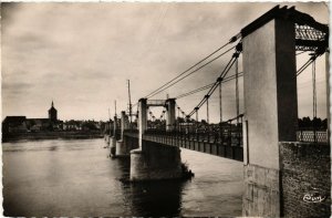 CPA JARGEAU - Le Pont sur la Loire (631837)