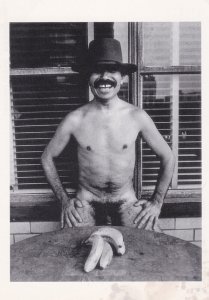 Humour Nude Man Hey Chiquita Wanna Banana