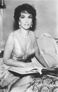1950s Sexy Movie Star Star Actress Gina Lolabrigida RPPC Postcard  21-13829