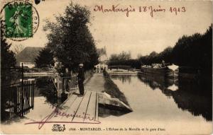 CPA MONTARGIS - L'Ecluse de la MAROLLE et la gare d'eau (251571)