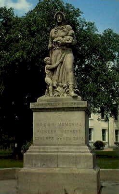 Madonna of the Trail Statue - Vandalia, Illinois IL