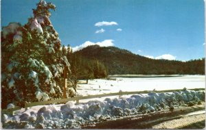 postcard Madera County California - Winter at Bass Lake