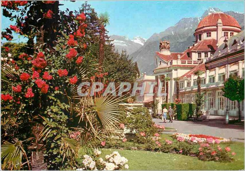 Modern Postcard Meran Kurhaus mit kurpramenade