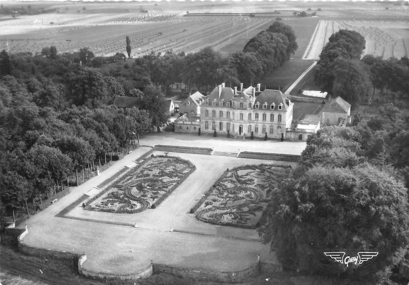 BR20847 Chateau le tremblay osmonville vue aerienne France