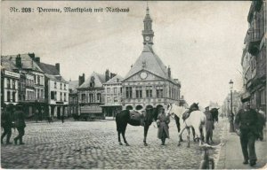 CPA PÉRONNE Marktplatz Place du Marché (25032)