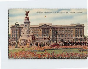 Postcard Victoria Memorial And Buckingham Palace, London, England