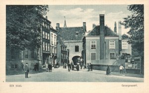 Vintage Postcard 1930's Den Haag Gevangenpoort Street Scene Carts People Walking