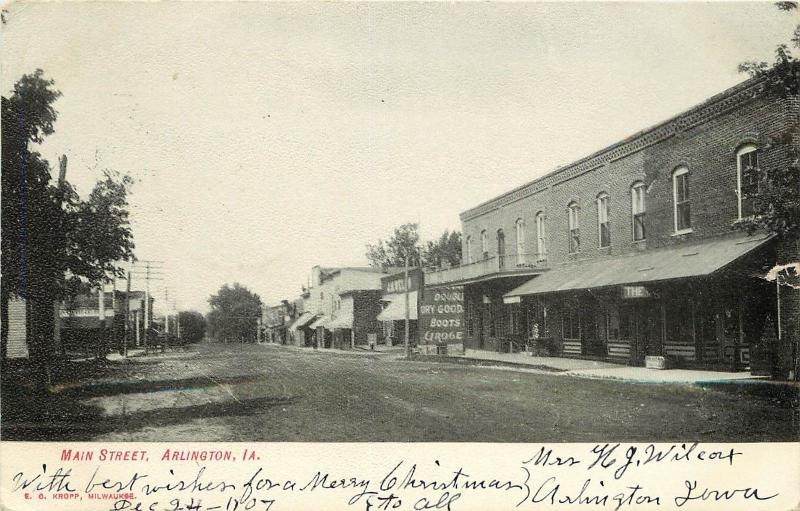 Vintage Postcard Main Street scene Arlington IA Fayette County, Iowa