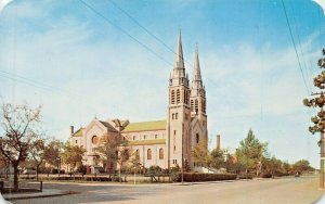 REGINA SASKATCHEWAN CANADA~HOLY ROSARY CATHEDRAL~1956 PSTMK POSTCARD