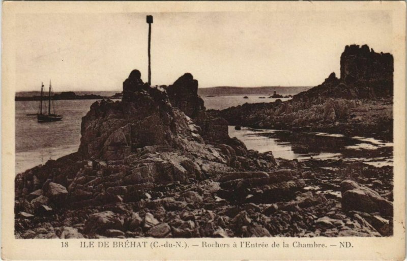 CPA ILE DE BREHAT Rochers a l'Entree de la Chambre (1165364)