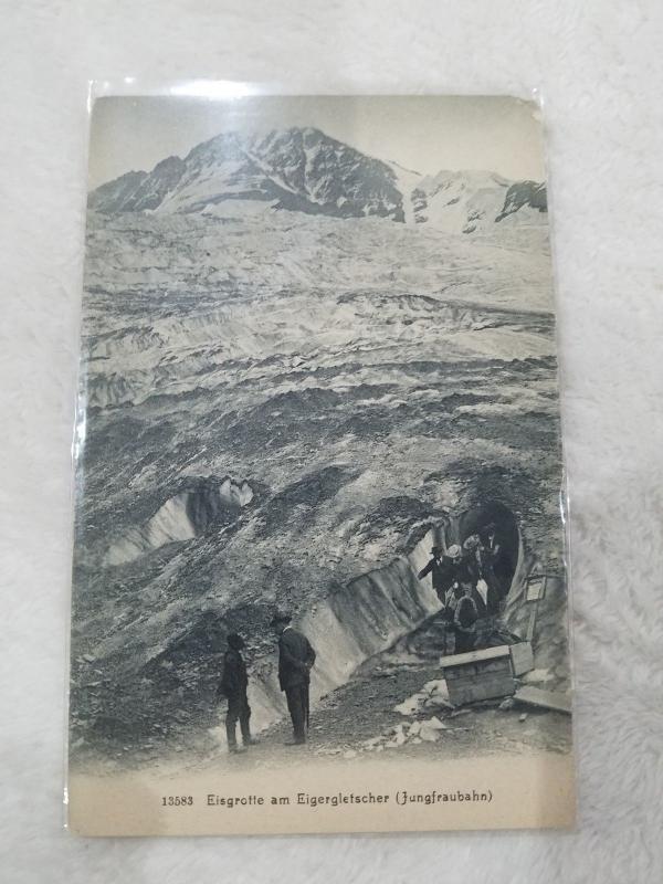 Antique Postcard entitled Eisgrofte am Eigergletscher (Jungfraubahn)