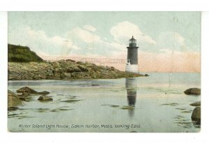 MA - Salem Harbor. Winter Island Lighhouse