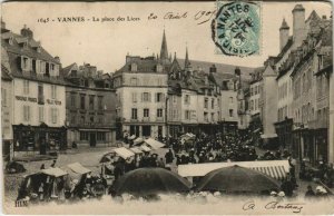 CPA VANNES-La place des Lices (27598)