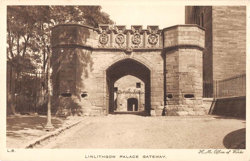 uk20083 linlithgow palace gateway scotland  real photo uk