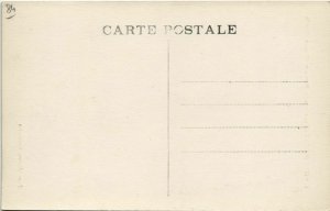 CPA CARPENTRAS Monument aux Morts (1086742)