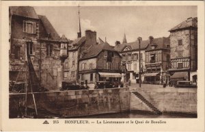 CPA HONFLEUR La Lieutenance et le Quai de Beaulieu (1229793)