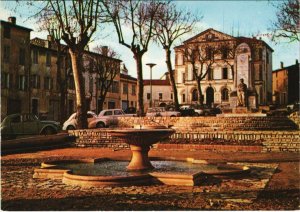 CPM LORGUES Place d'Entrechaus et le Monument aux Morts (1113605)