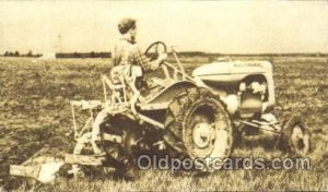 Model B tractor Farming, Farm, Farmer  1947 