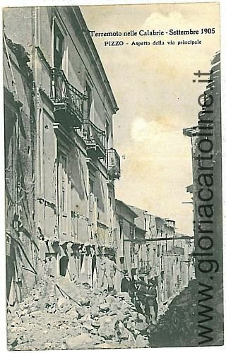 05028 VINTAGE POSTCARD - CATANZARO: LACE - EARTHQUAKE-