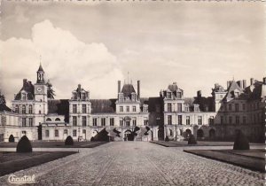 France Le Chateau de Fontainbleau Facade de Cour des Adieux Photo