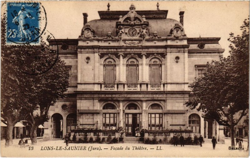 CPA Lons le Saunier- Facade du Theatre FRANCE (1043475)