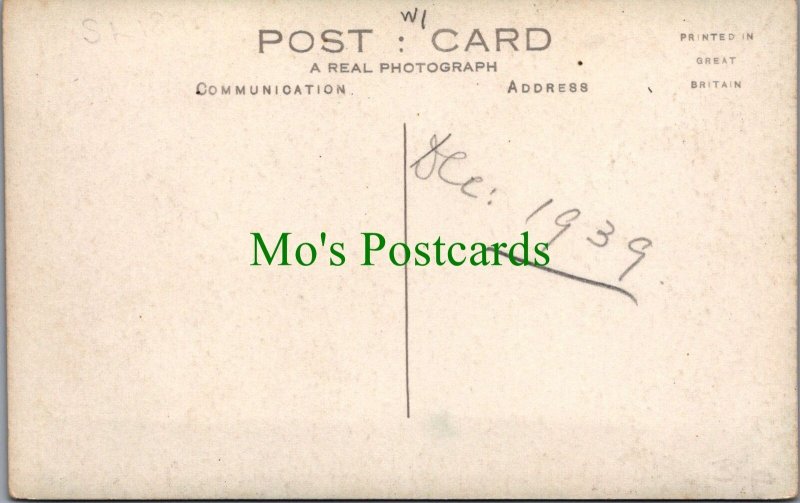 Middlesex Postcard - Hampton Court Palace   RS31735