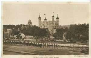 London Postcard - Tower of London - General View from Tower Bridge  ZZ2136