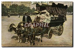 Postcard Old tow car to Lyon Bellecour square goats Chevre TOP