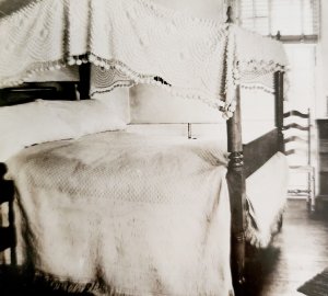 RPPC Betsy Ross House Bedroom c1920s-30s Philadelphia Lutz PCBG6A