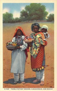 Fred Harvey H-3140, Pueblo Indian Pottery Vendors, Albuquerque,NM, Old Postcard